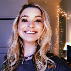 Meet your Posher, Caroline